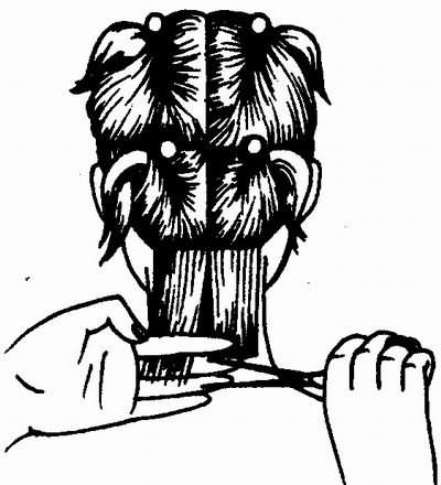 начало стрижки каре - определение контрольной пряди волос