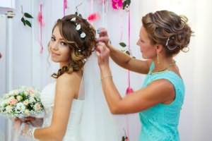 От правильно выбранного парикмахера зависит не только внешний вид невесты, но и ее настроение