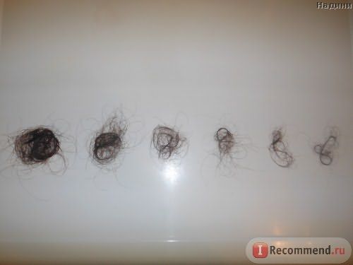 спустя 2 месяца.Количество выпавших волос после мытья постепенно снижается
