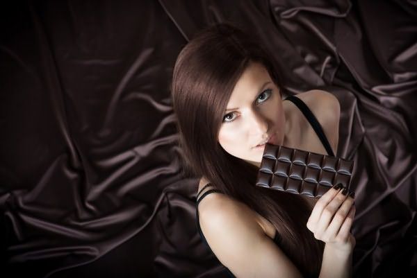 Шоколадные локоны – выглядят соблазнительно и очень элегантно