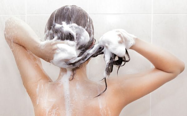 Основной уход за шевелюрой – мытье