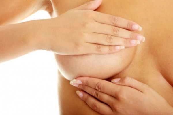 Чистая и гладкая кожа на груди давно стала обязательным условием привлекательности
